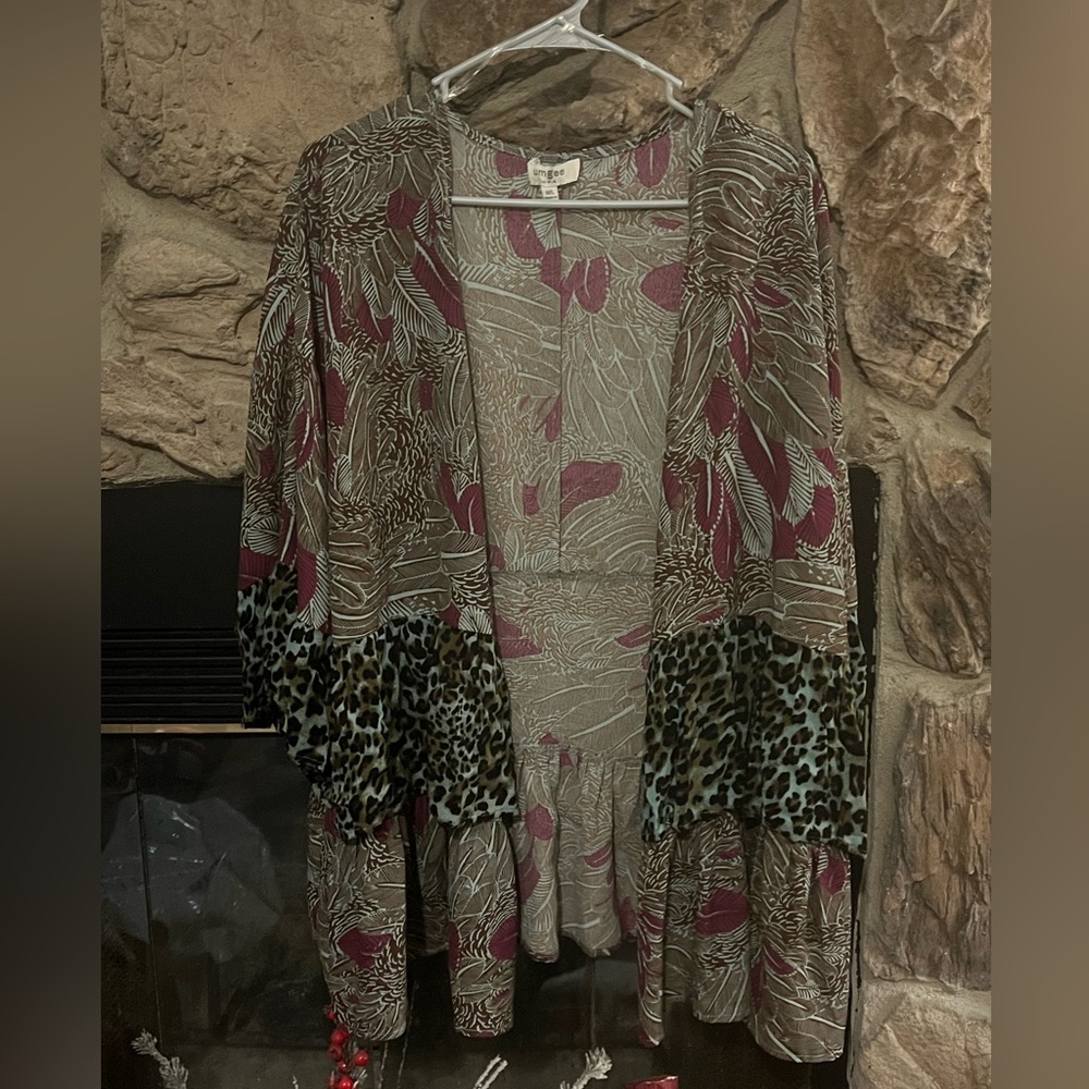 Womens Umgee floral/animal print Cardigan size M\L